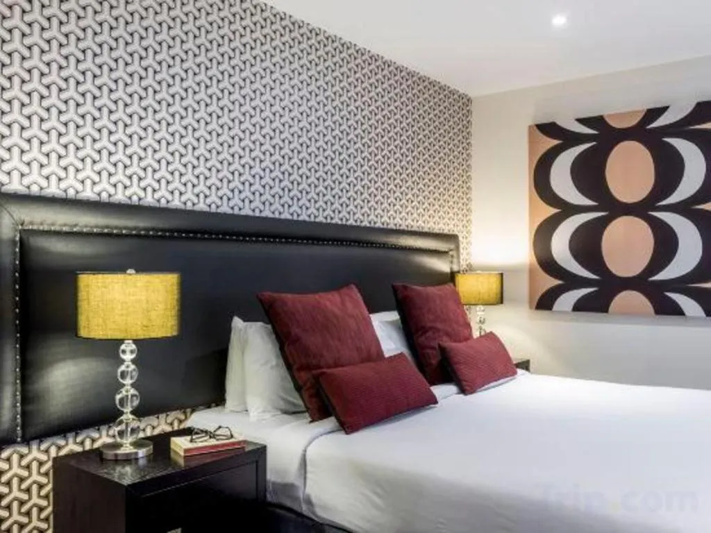 Bed in Oaks Queenstown Club Suites