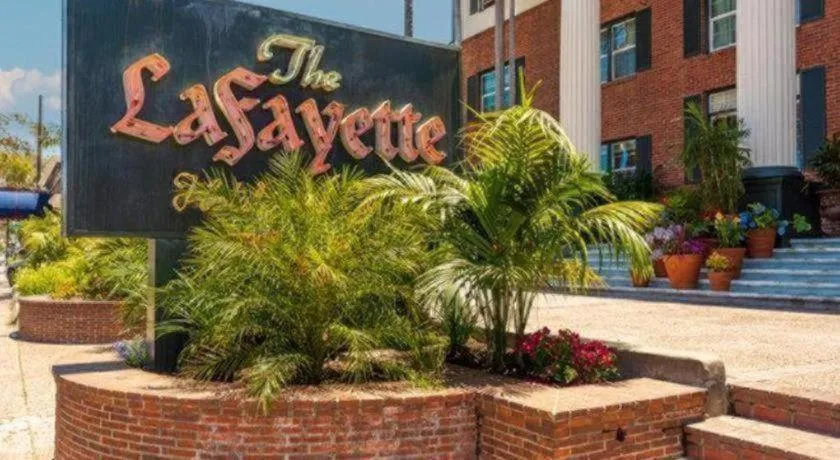 The Lafayette Hotel, Swim Club & Bungalows