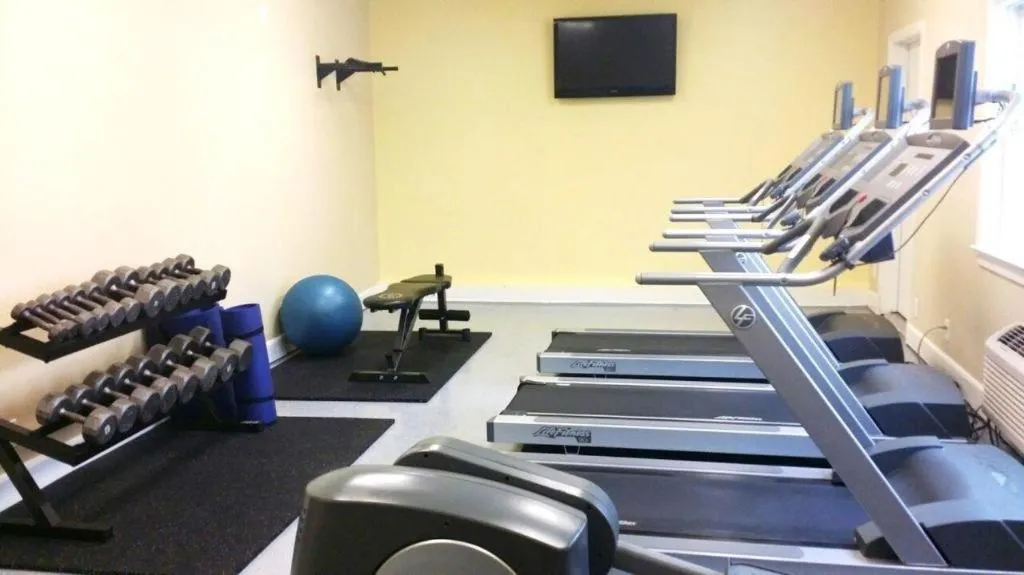 The Lafayette Hotel, Swim Club & Bungalows