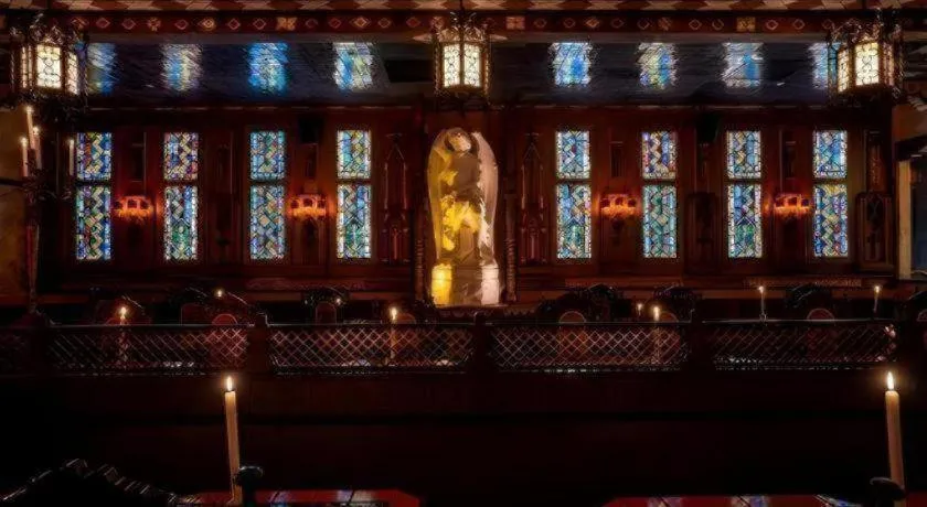 The Lafayette Hotel, Swim Club & Bungalows