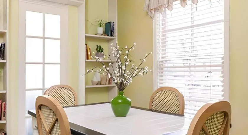 The Lafayette Hotel, Swim Club & Bungalows