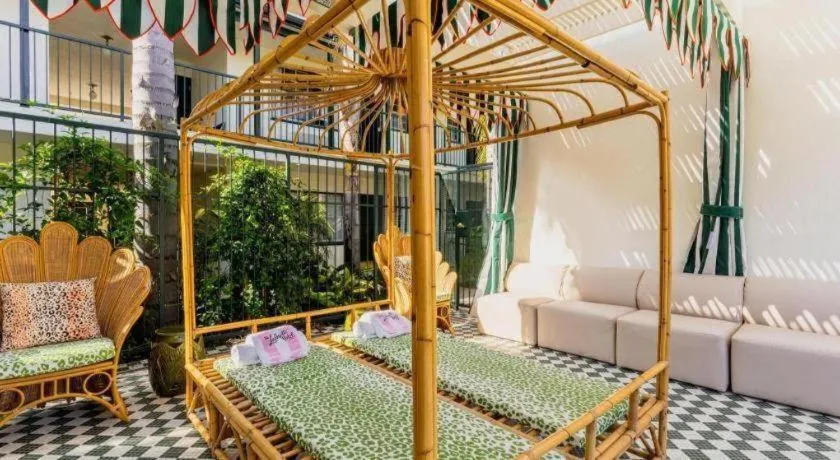 The Lafayette Hotel, Swim Club & Bungalows