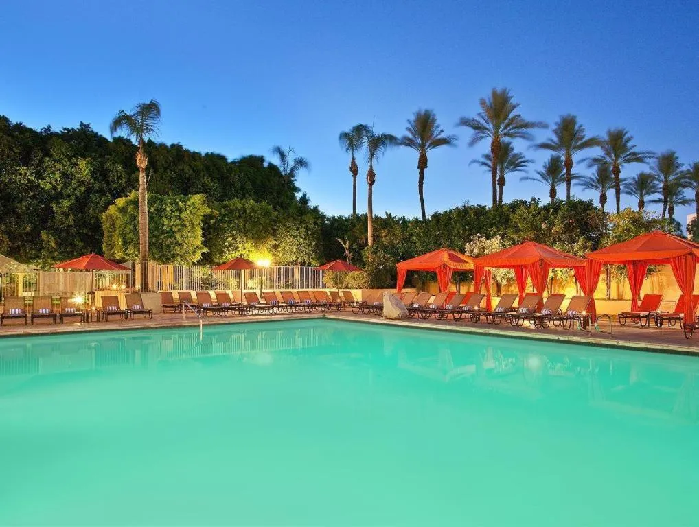 Sheraton Crescent Hotel