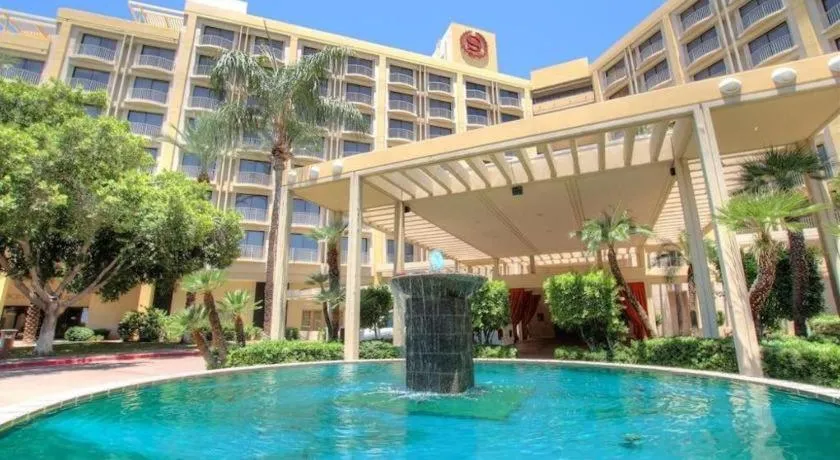 Sheraton Crescent Hotel