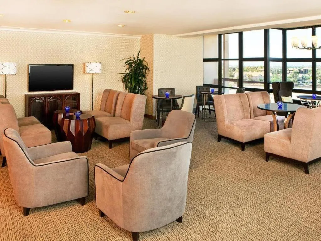 Sheraton Crescent Hotel