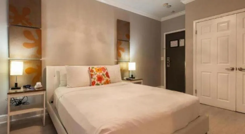Bed in Odyssey of South Beach Apart Hotel