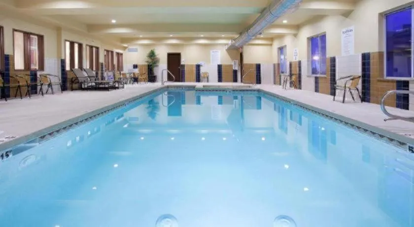 Holiday Inn Express Hotel & Suites Lamar By IHG