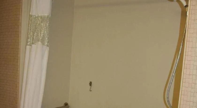 Hampton Inn & Suites Savannah-Airport