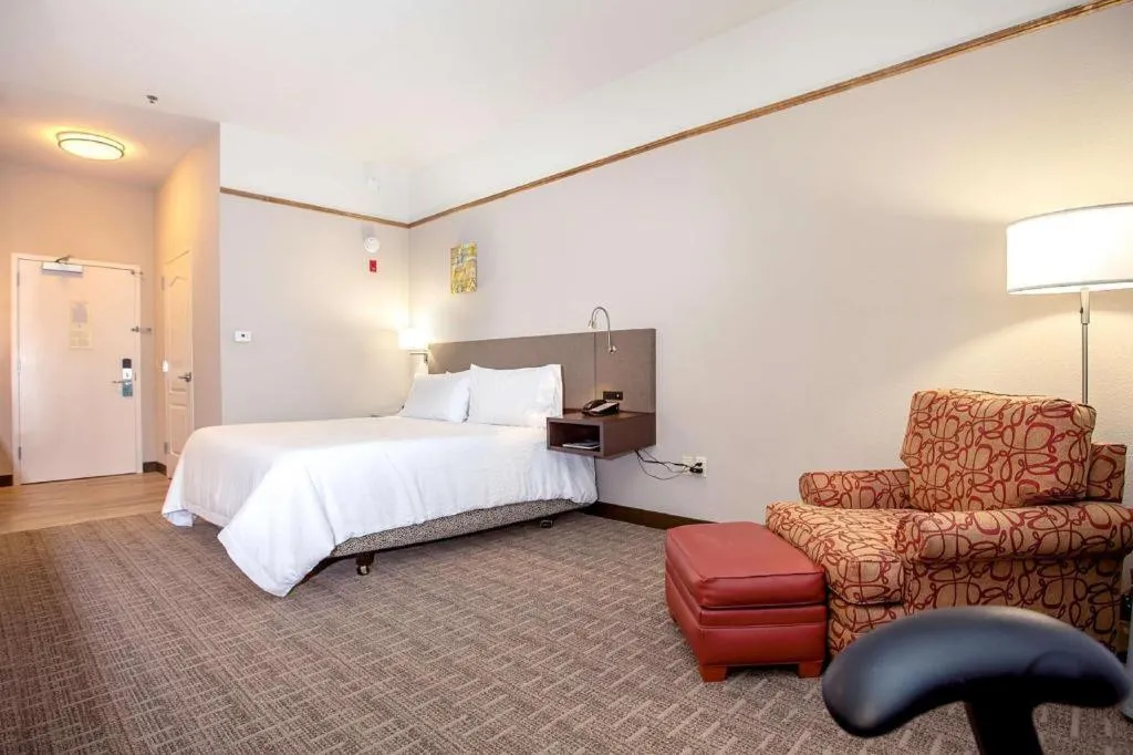 Bed in Hilton Garden Inn Oshkosh