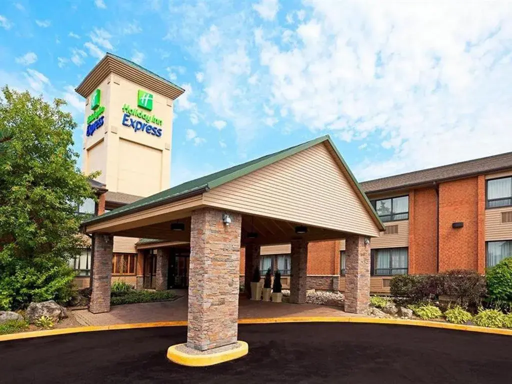 Holiday Inn Express Toronto East - Scarborough By IHG Holiday Inn Express Toronto East - Scarborough By IHG