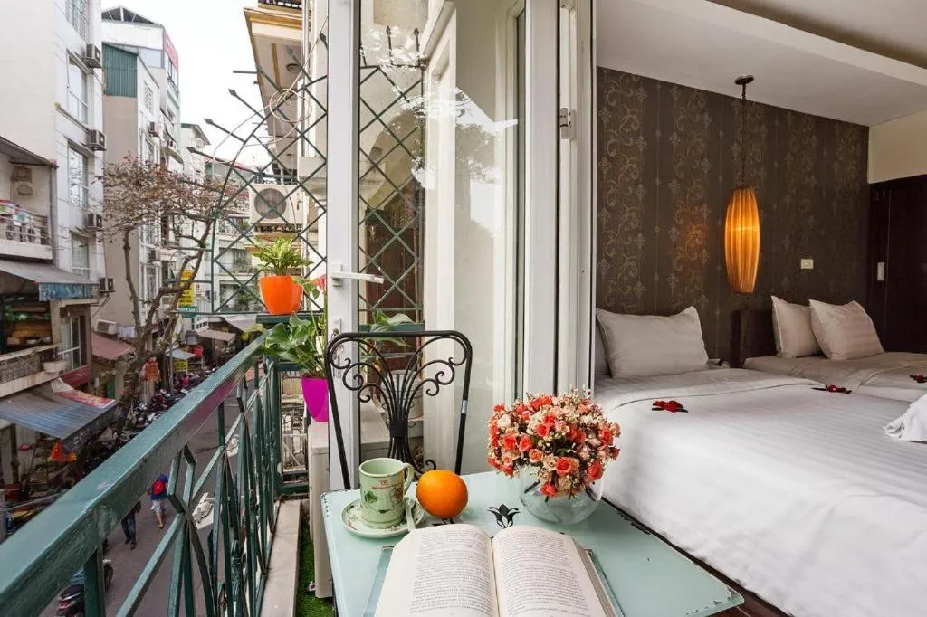 Bed in Hanoi Impressive Hotel