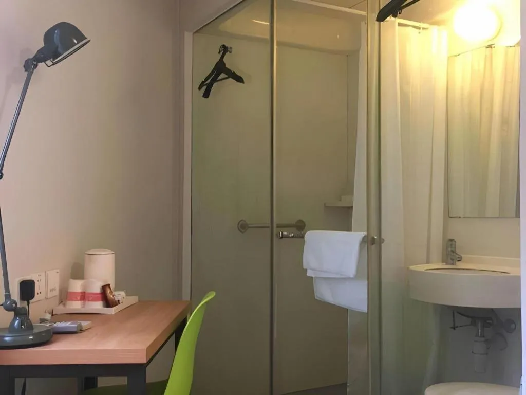 Jinjiang Inn Style Ningbo Railway Station