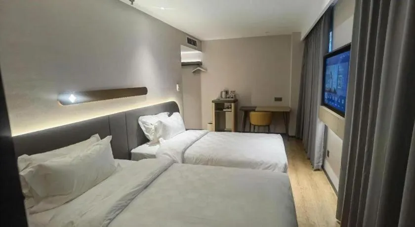 Bed in Jinjiang Inn Tianjin Station Jinwan Square