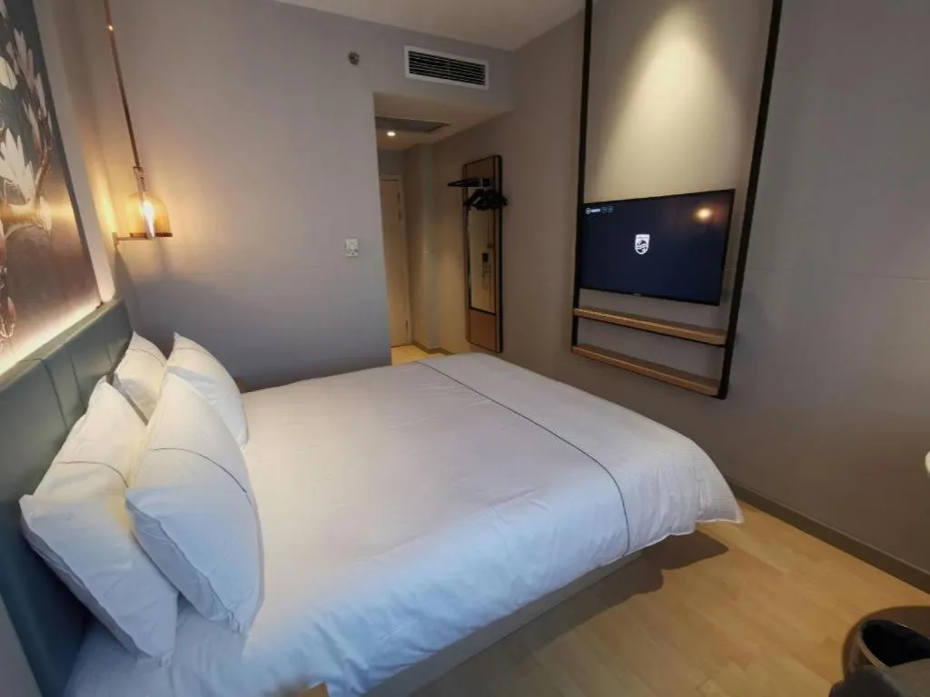 Bed in Jinjiang Inn Tianjin Station Jinwan Square