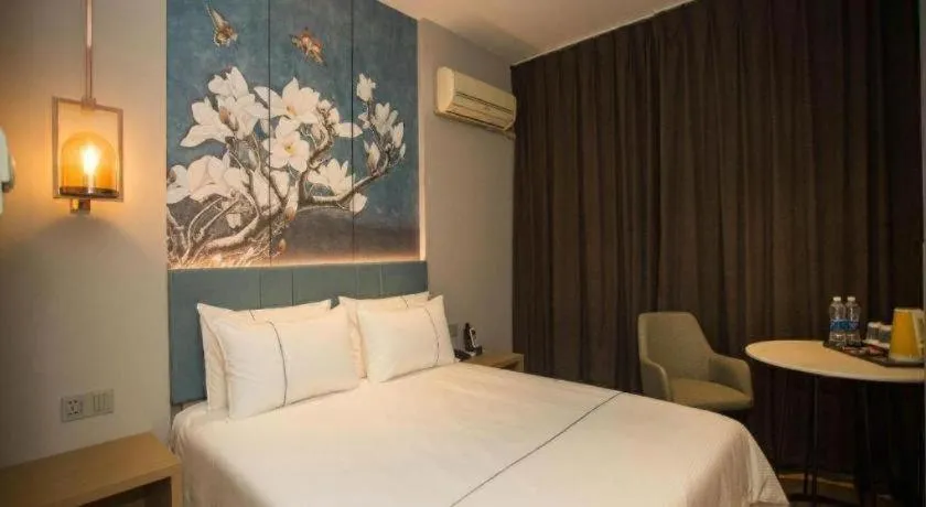 Bed in Jinjiang Inn Tianjin Station Jinwan Square