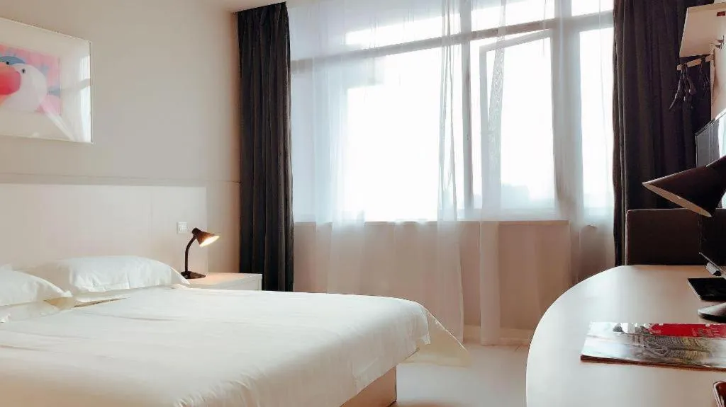 Bed in Jinjiang Inn Shanghai Songjiang University Town