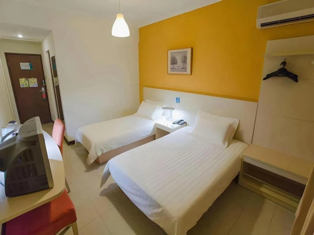 Bed in Jinjiang Inn Shanghai Songjiang University Town