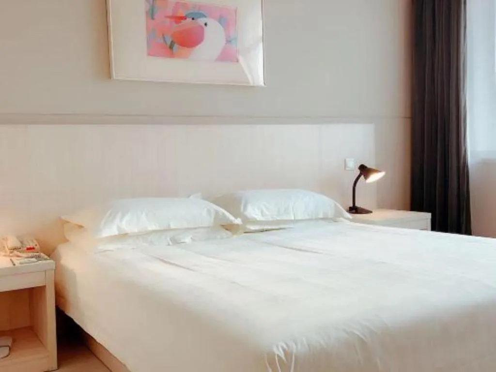 Bed in Jinjiang Inn Shanghai Songjiang University Town