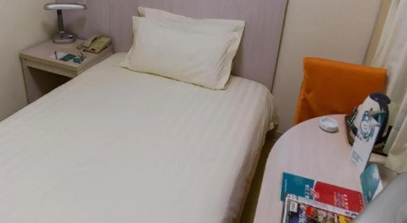 Bed in Jinjiang Inn Shanghai Songjiang University Town