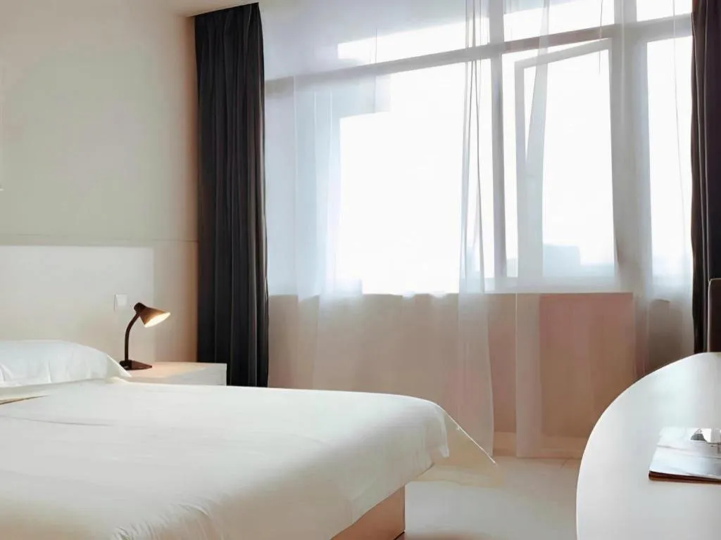 Bed in Jinjiang Inn Shanghai Songjiang University Town