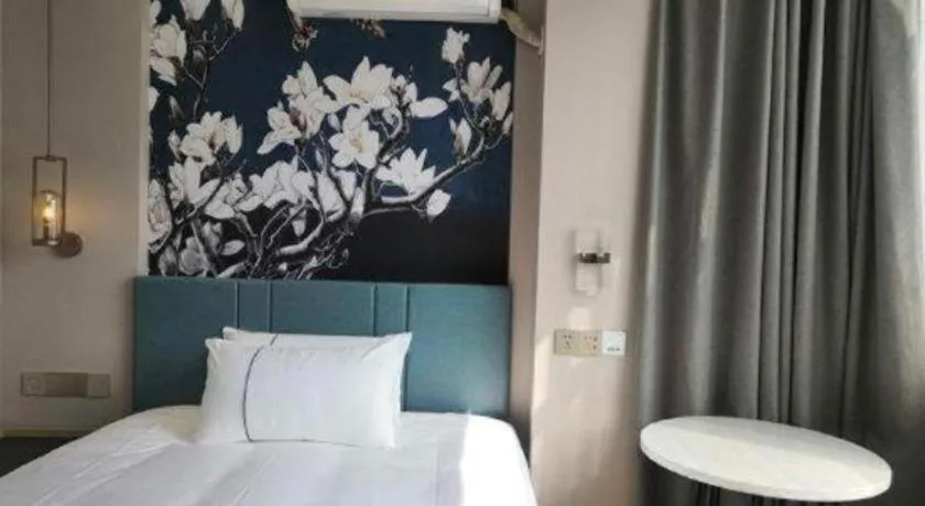 Bed in Jinjiang Inn Chengdu Kuanzhai Alley Jinxianqiao