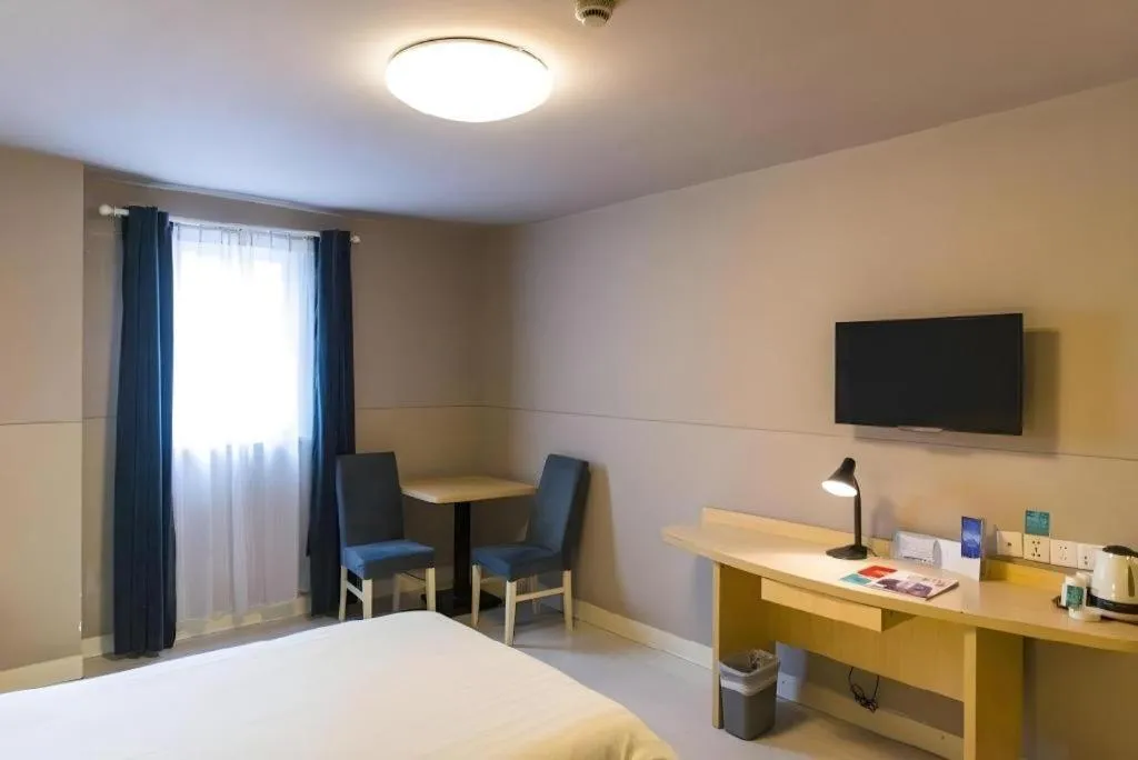 Bed in Jinjiang Inn Wuhan Hanjiang Road Metro Station Jiangtan Pedestrian Street