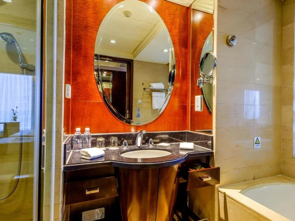 New Century Hangzhou Grand Hotel