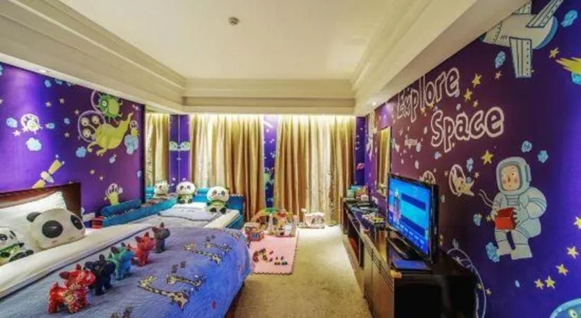 Bed in New Century Hangzhou Grand Hotel