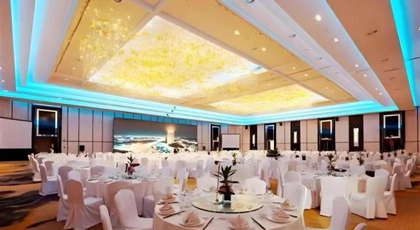 New Century Hangzhou Grand Hotel