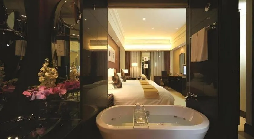 New Century Hangzhou Grand Hotel