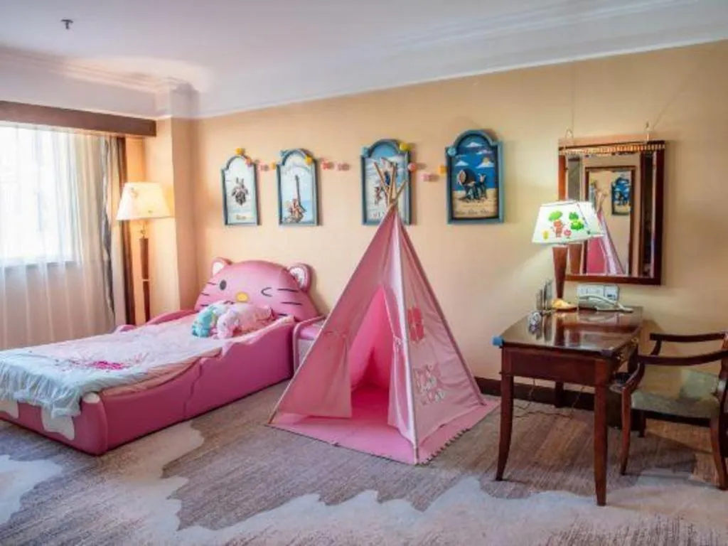 Bed in New Century Hotel Taizhou