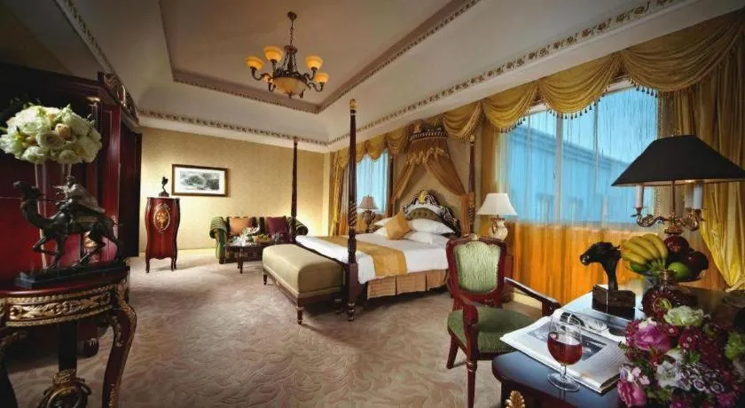 Bed in New Century Hotel Taizhou