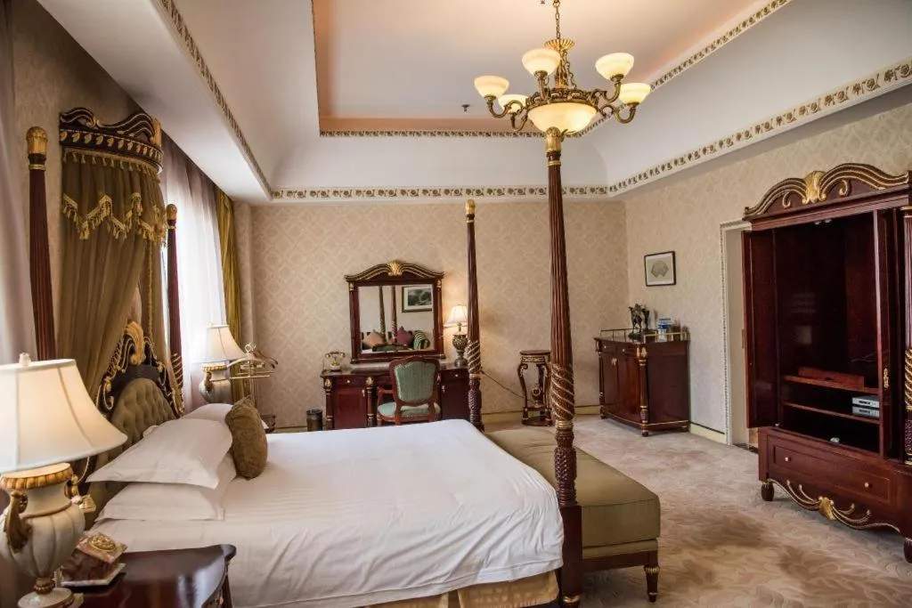 Bed in New Century Hotel Taizhou