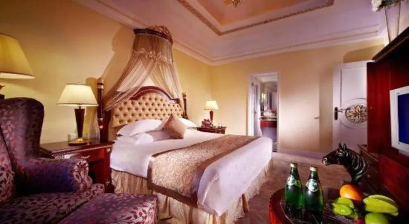 Bed in New Century Hotel Taizhou