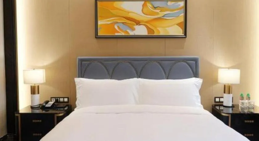 Bed in Chateau StarRiver Guangzhou Peninsula