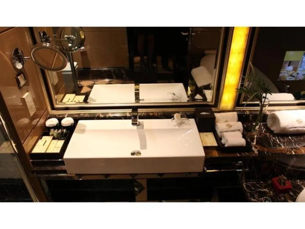 Bed in Chateau StarRiver Guangzhou Peninsula