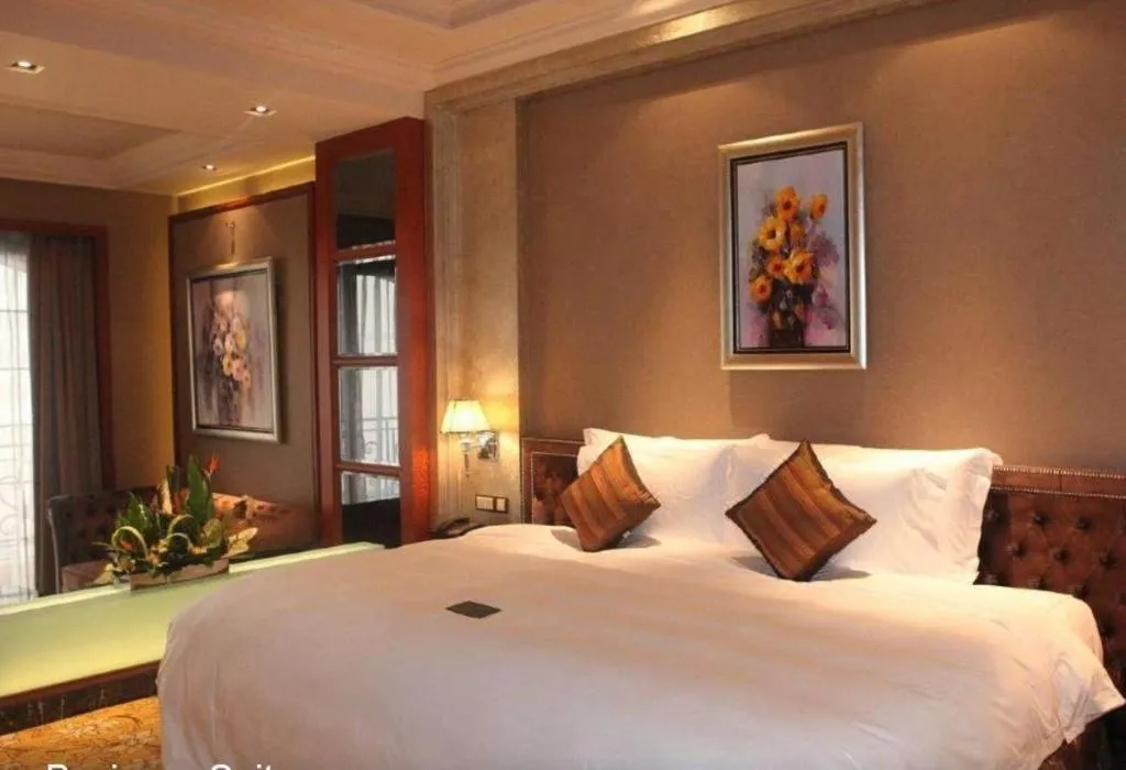 Bed in Chateau StarRiver Guangzhou Peninsula