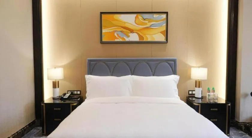 Bed in Chateau StarRiver Guangzhou Peninsula