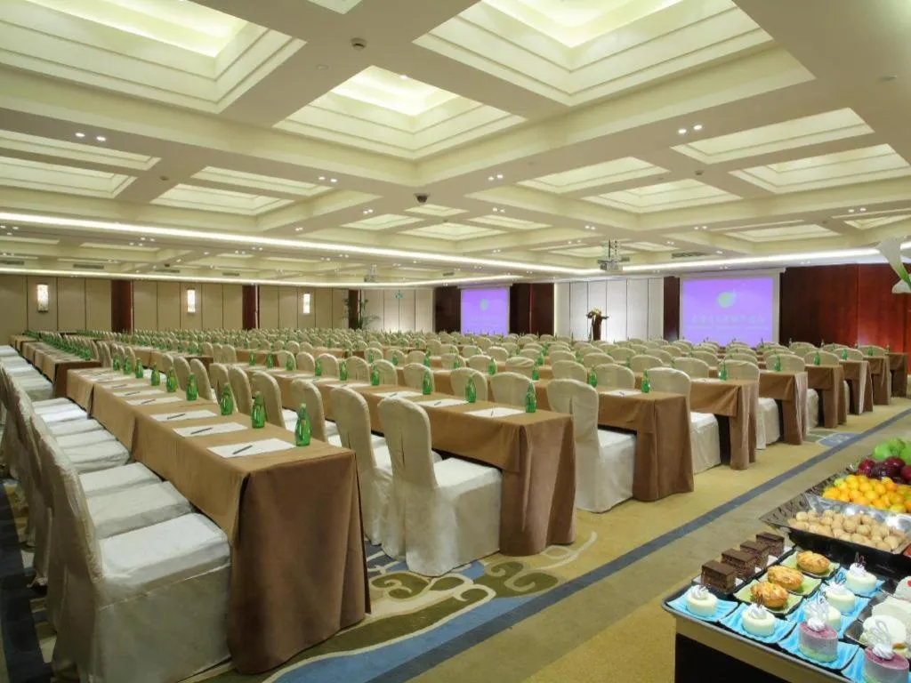 New Century Grand Changchun Hotel