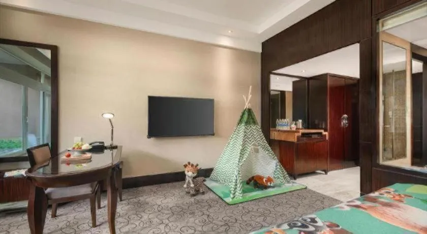 Bed in New Century Grand Hotel Xuzhou