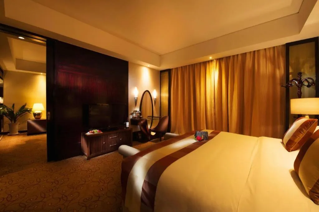 Bed in New Century Grand Hotel Xuzhou