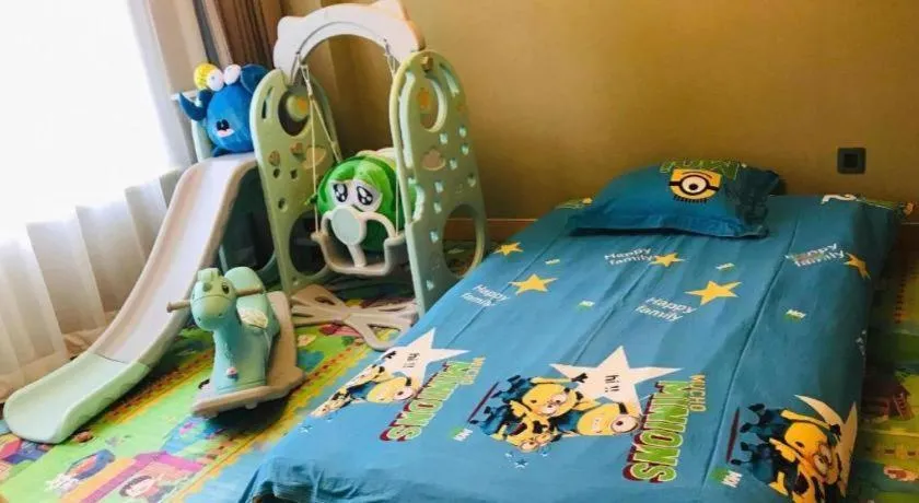 Bed in Xian Grand Noble Hotel