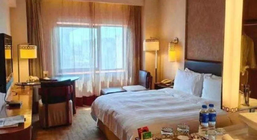 Bed in Xian Grand Noble Hotel