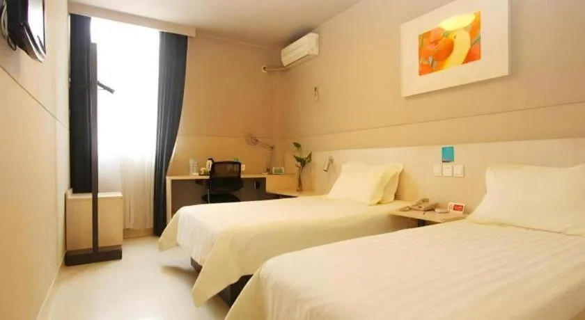 Bed in Jinjiang Inn Zhoushan Putuo Shenjiamen