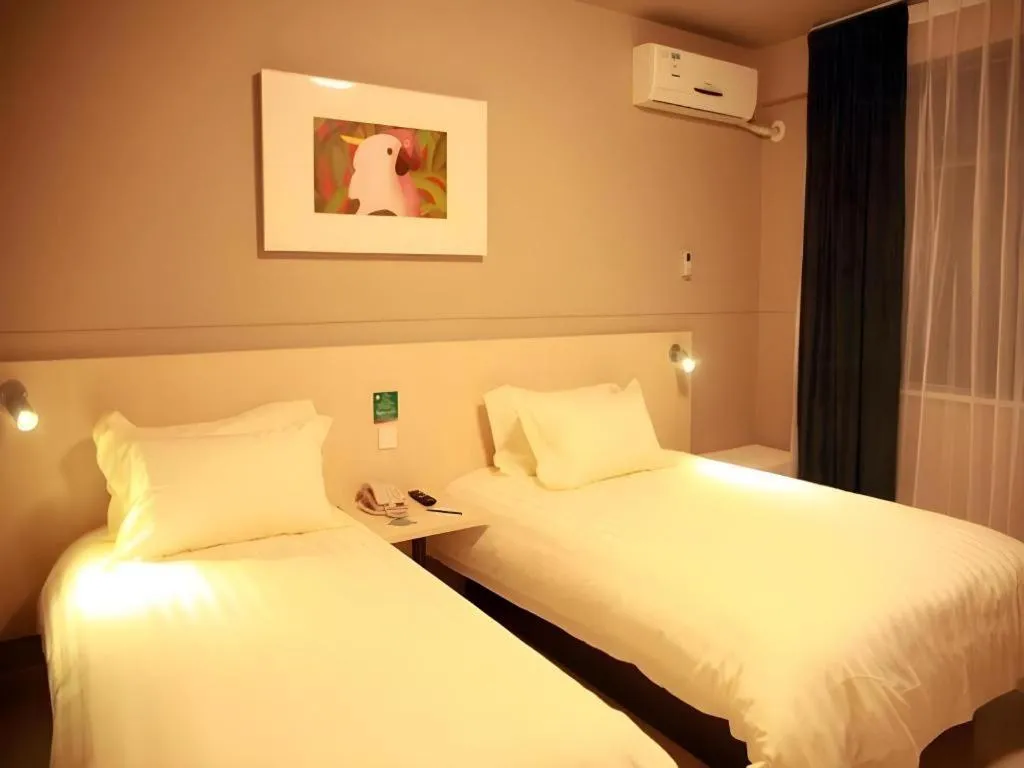 Bed in Jinjiang Inn Zhoushan Putuo Shenjiamen