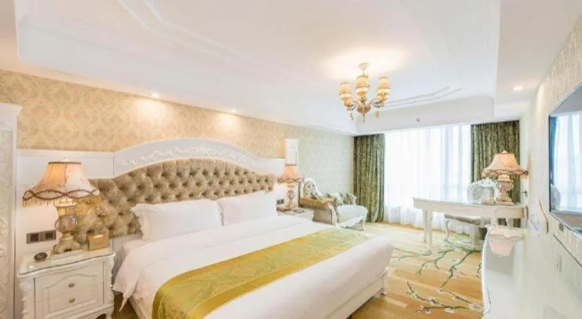 Bed in Guilin Bravo Hotel Grand Wing