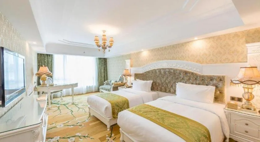 Bed in Guilin Bravo Hotel Grand Wing