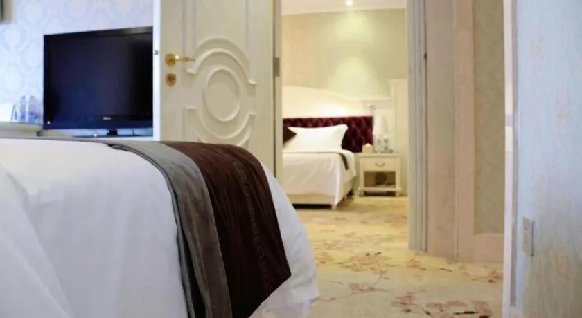 Bed in Guilin Bravo Hotel Grand Wing