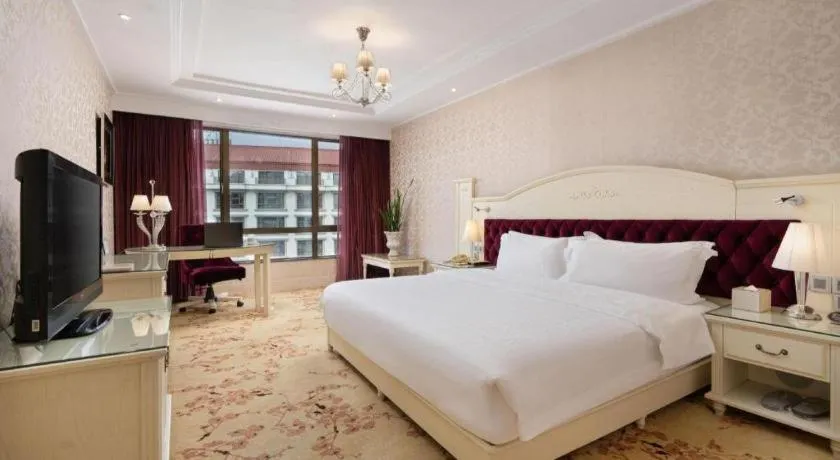 Bed in Guilin Bravo Hotel Grand Wing