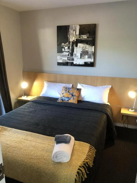 Bed in Christchurch Motel